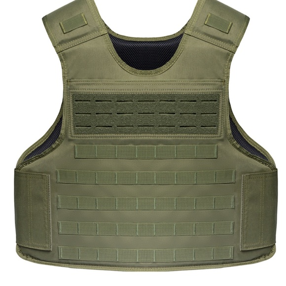 Tactical Carrier / Hunting Protective Gear Vest - Picture 1 of 12